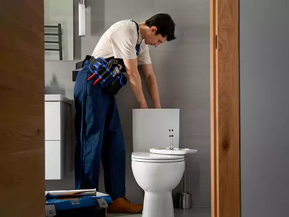 Why Choose Green Leaf Plumbers for Toilet Replacement in Green, OH?